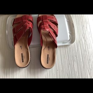 Wide width mule, NEW